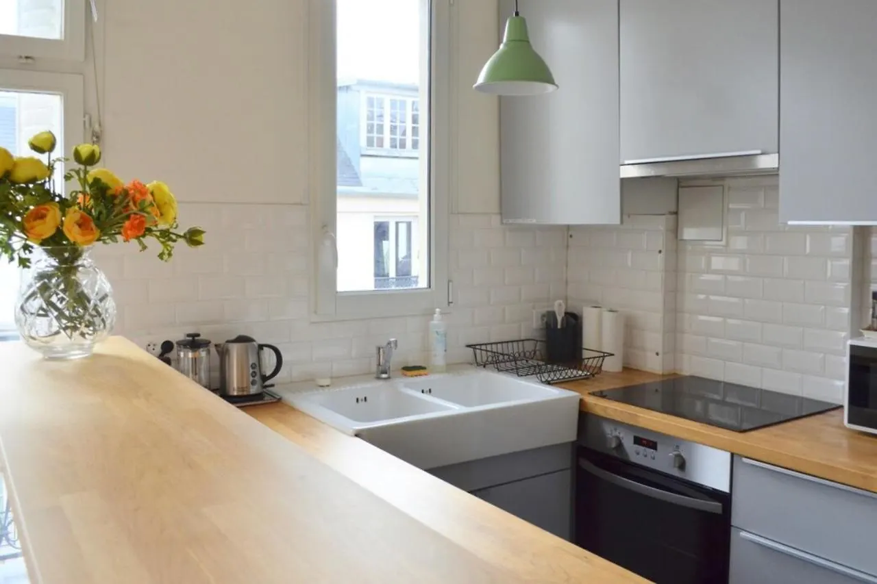 Apartament Charming 2 Bedroom With Balcony In 3rd Arr *