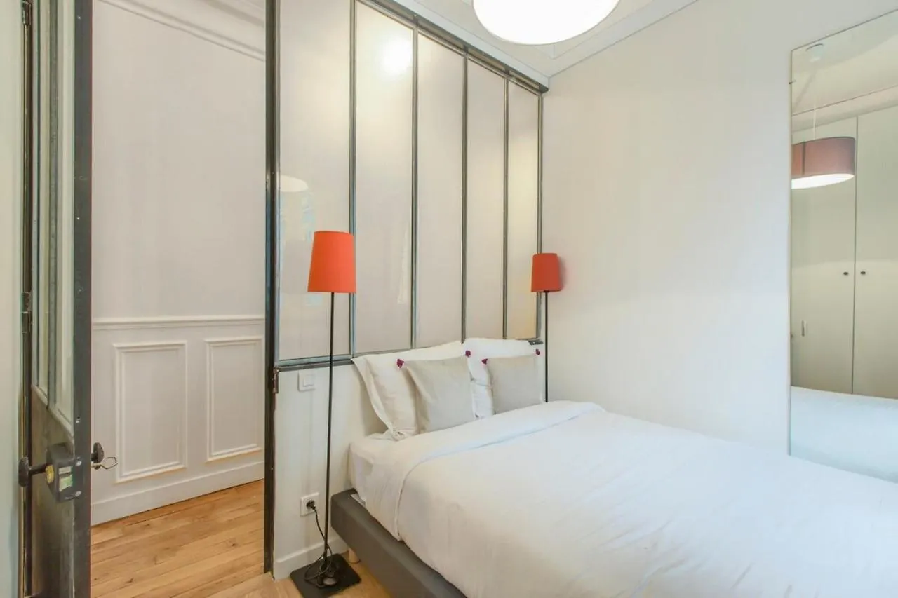 Apartament Charming 2 Bedroom With Balcony In 3rd Arr